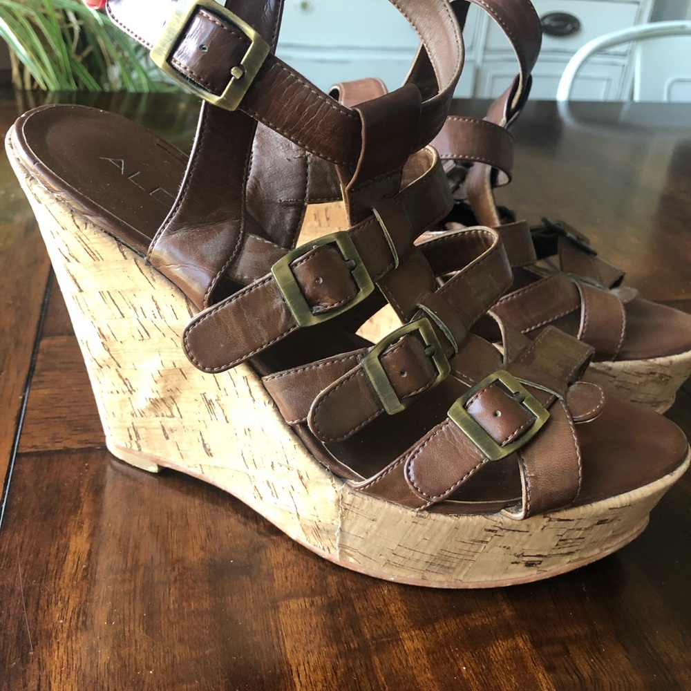 Aldo brown wedges
